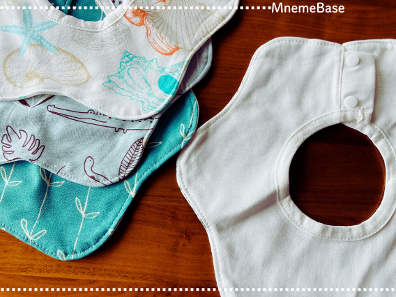 スタイが4枚置いてある画像