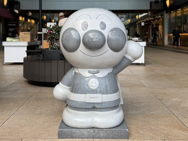 アンパンマンの石造の画像