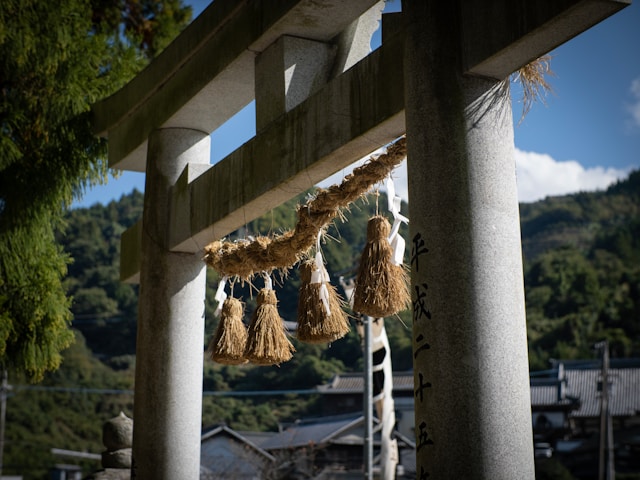 神社の鳥居の画像