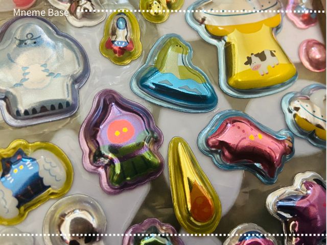キラキラした立体的なシールの画像